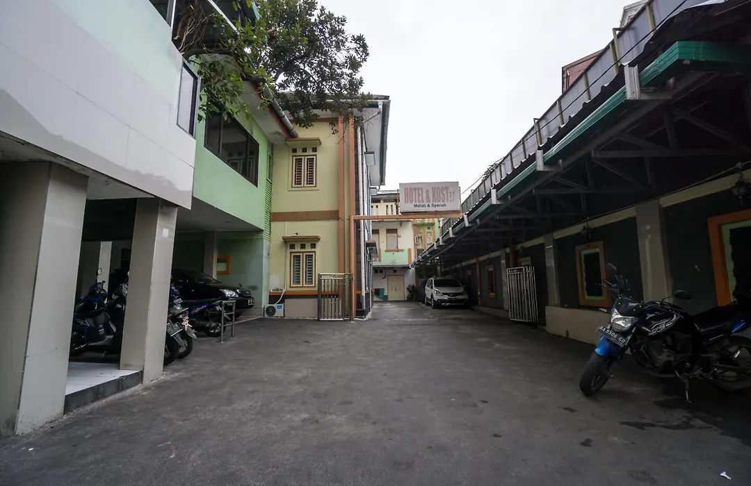 OYO 1798 Hotel 37 Syariah-1